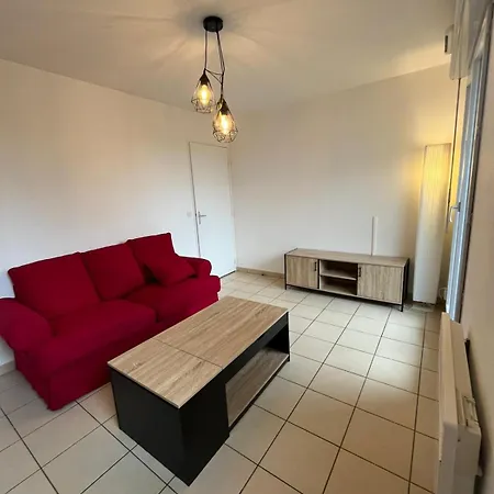 Studio Confortable - Terrasse - Parking - Foret Domaniale De Saint-germain - 2 Pers