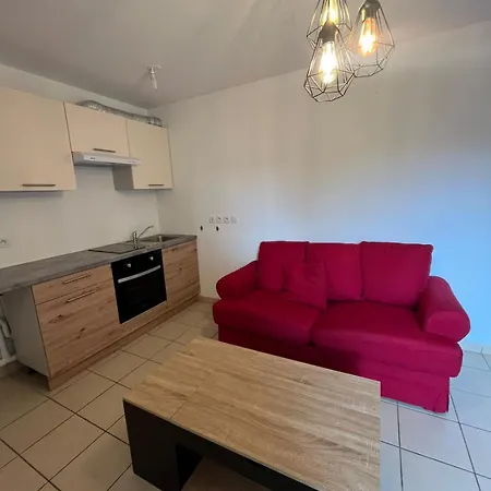 Studio Confortable - Terrasse - Parking - Foret Domaniale De Saint-germain - 2 Pers
